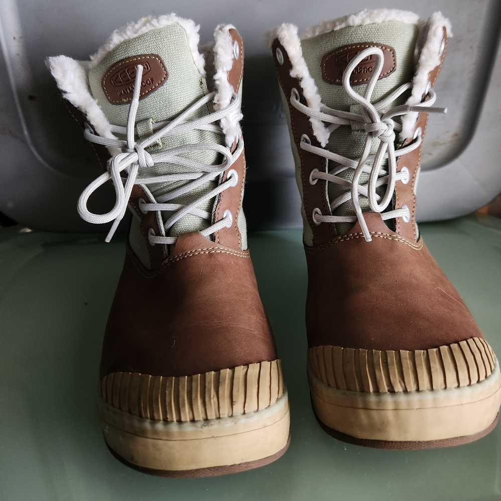 Keen Mint and Chocolate Fleece Winter Boot